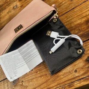 Liz Claiborne Mobile Power Bank Clutch